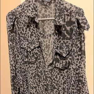 Black and white tunic top.